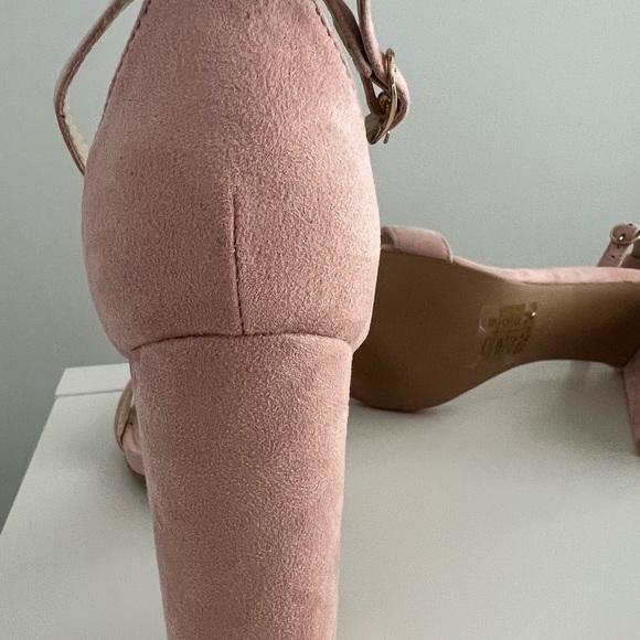 NEW Glamorous Blush Pink Block Heel Sandal - Picture 7 of 12